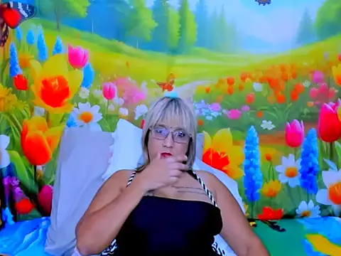 indianroxy webcam