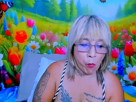 indianroxy webcam