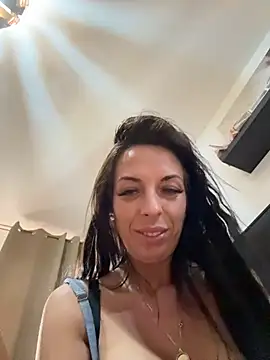 Almmaxxxx live webcam