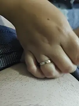 MadaamJizz_DickLewd webcam