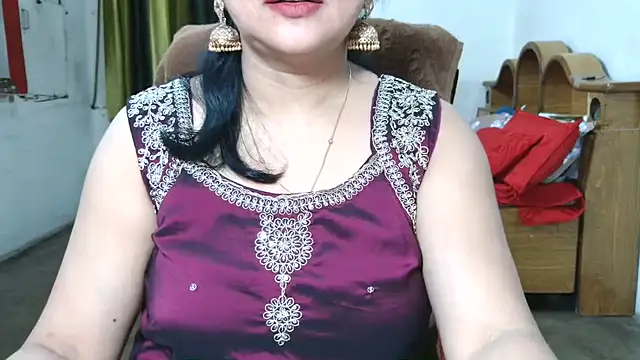 Cute_Mahi22 webcam