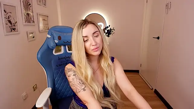 White_F0x webcam