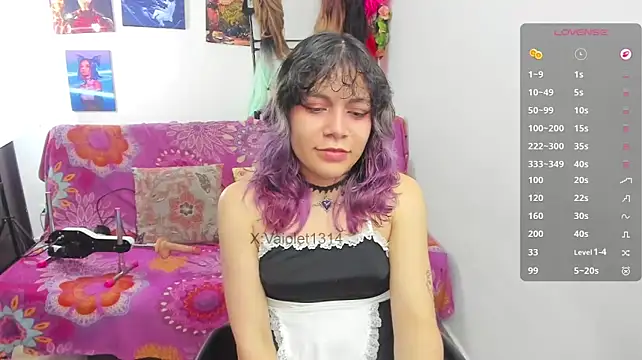 VaioletUwU live cam on StripChat