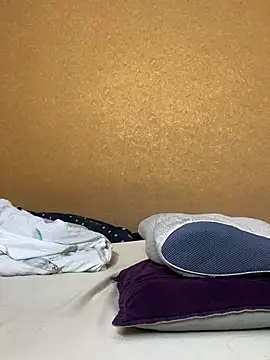 LiluHot live cam on StripChat