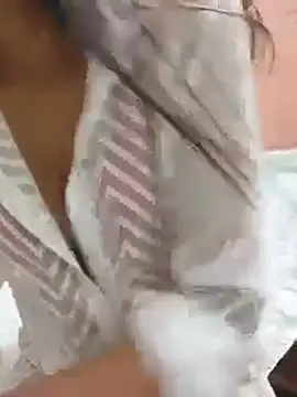 Shalu_G webcam