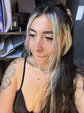 ManuelaVeeleez webcam
