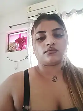Sanaya_Gil live cam on StripChat