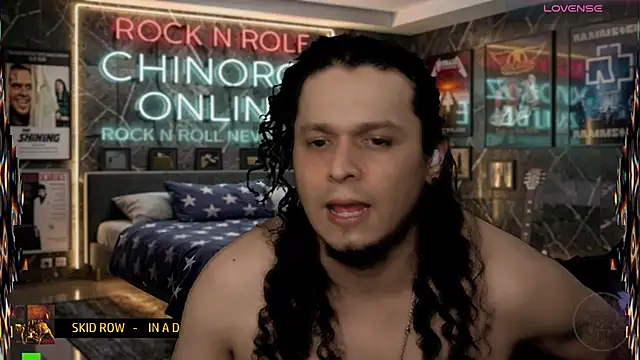 chino_roz live cam on StripChat