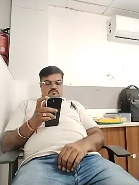 Desi_Gujju_Boy live cam on StripChat