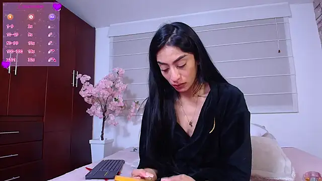 Lucyjoi webcam