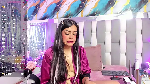 IsaDiiaz live cam on StripChat