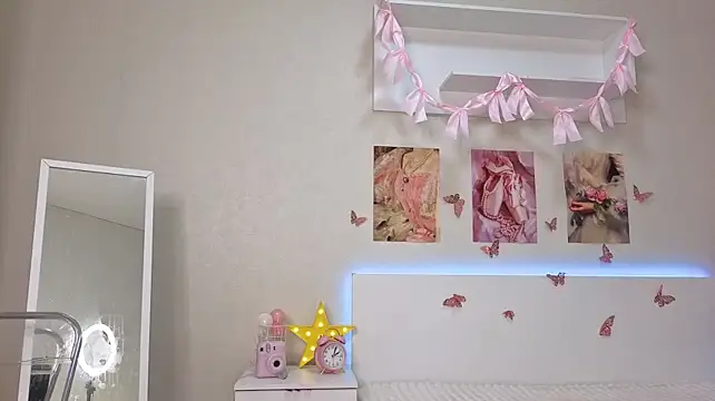 Milly_Lane webcam
