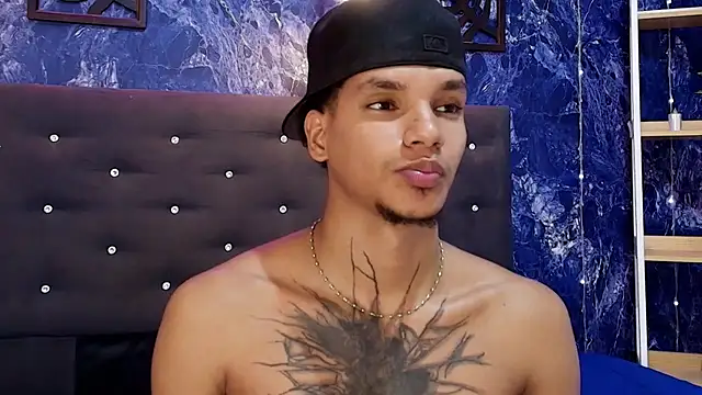 kai_storm77 webcam