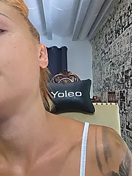 kylie_blck webcam