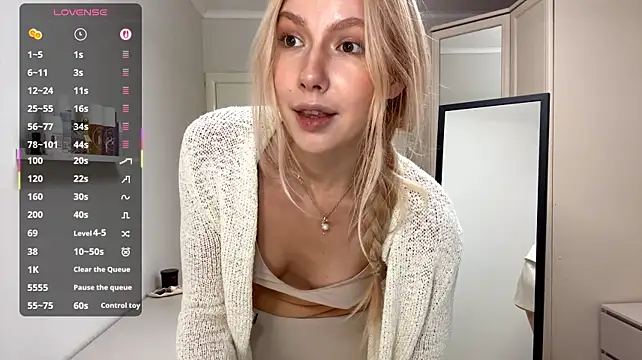 PlatinumLuxe webcam