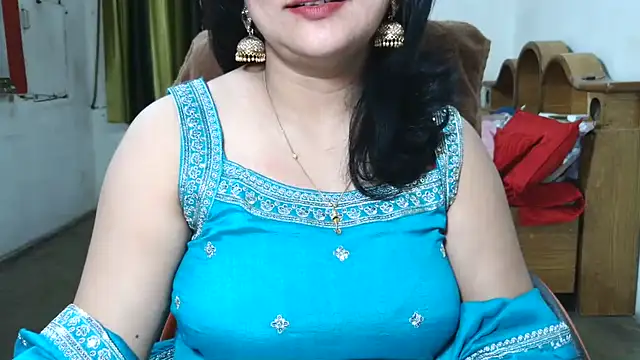 Cute_Mahi22 live cam on StripChat