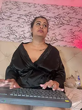Lili__taylor webcam