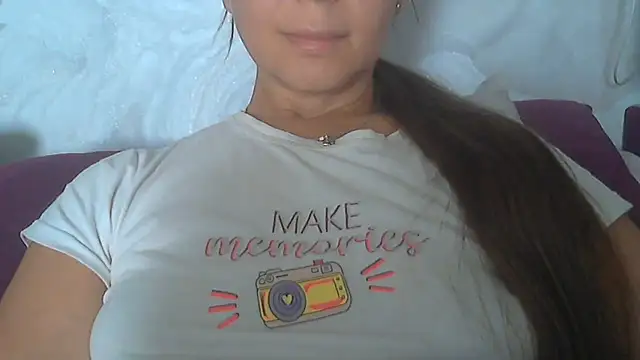 Bella--White webcam