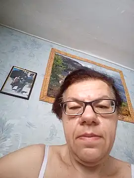 Olena72531 webcam