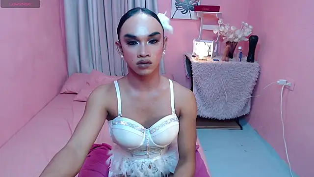 VivienneLuxe webcam