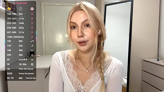 PlatinumLuxe webcam