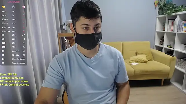 Tomguys live cam on StripChat