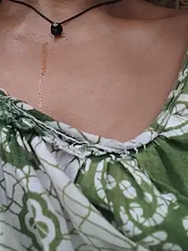 Sweet-runi live sex cam