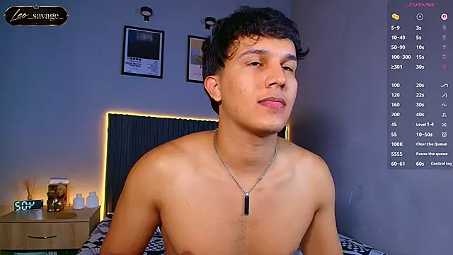 Leo_Savage_ webcam