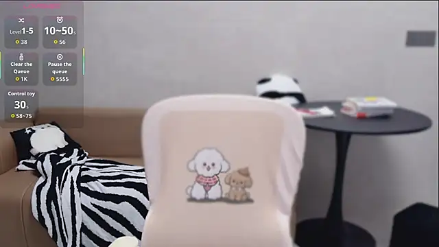 Lynne-1 webcam