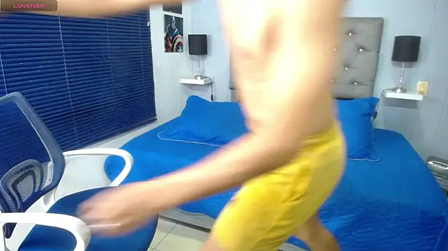 xxx_thesupercum_ webcam