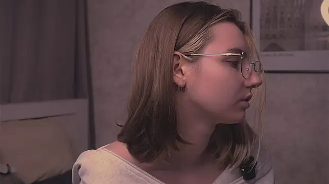 MeghanElson webcam