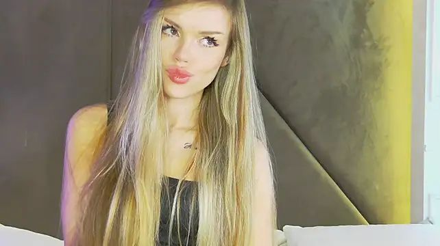 MarilynNova webcam