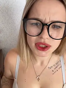 KimEvanss webcam