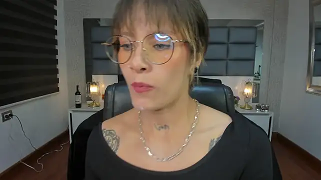 Mrs_Regina_clk webcam