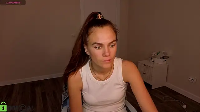 Nicea_Harrison webcam