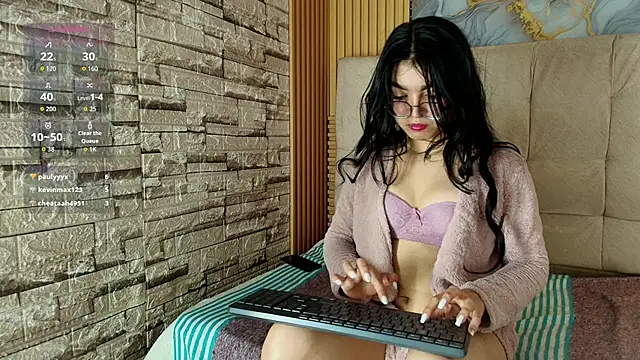 mia_monroepri webcam