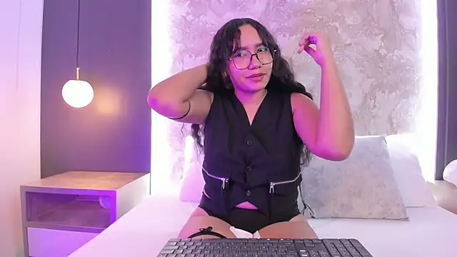 alysson_moon_ webcam