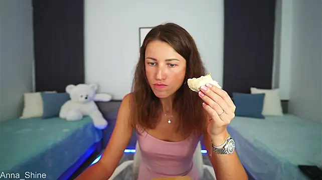 _Anna_Shine_ webcam