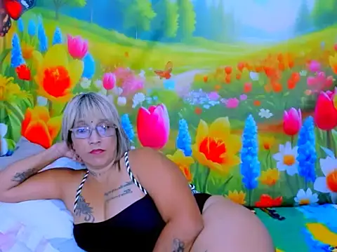 indianroxy webcam