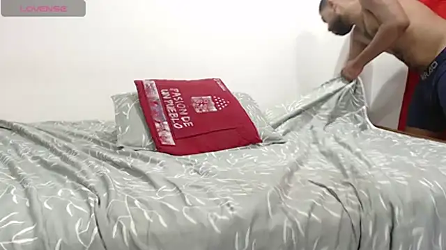 Aroon_Stonne webcam
