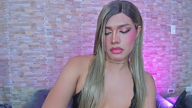 Dreams_Chloe webcam