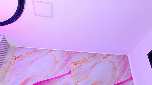 emmacurvy webcam