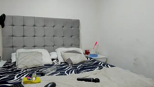 Doja_Peach webcam