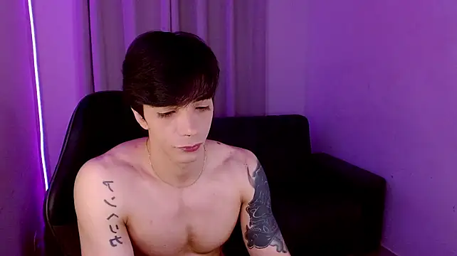 H3ll_B0I webcam