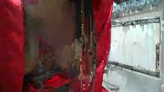 MilaMillss live cam on StripChat