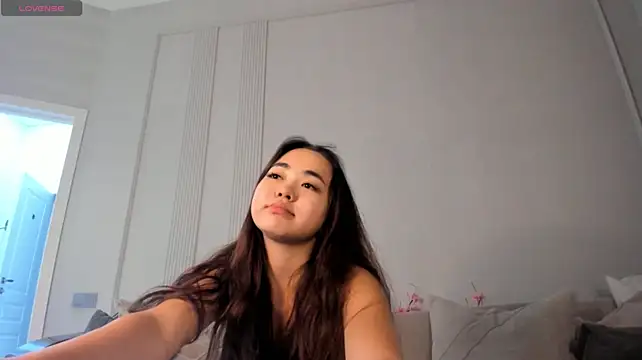 mei_noir webcam