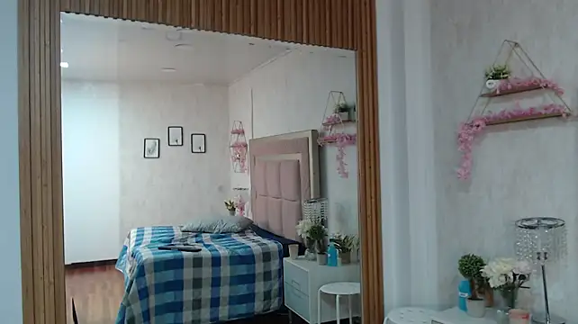 Anny_Mora_ webcam