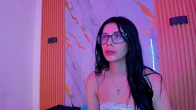 Esmeralda_Belle webcam