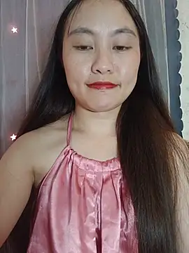 Cherry-squirtt live cam on StripChat