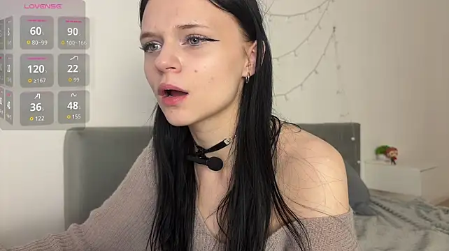 meowchaa 🌙 live webcam
